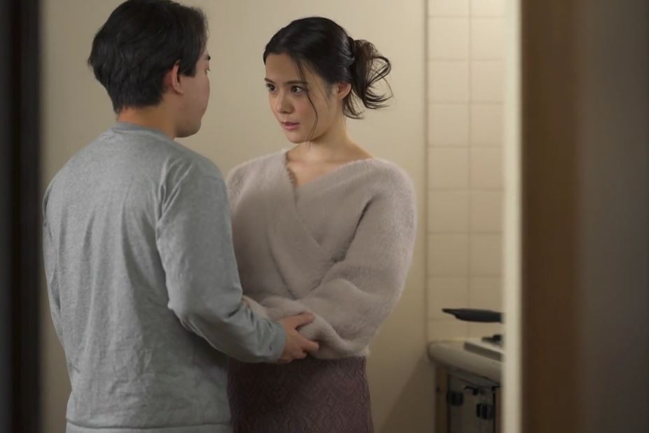 Chị gái xinh đẹp tìm cậu em trai dạy hôn trước ngày lấy chồng và cái kết